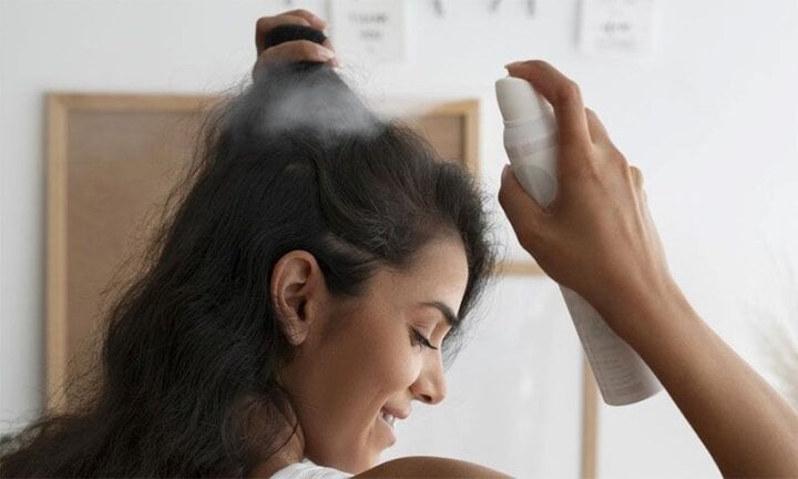 Nguyên nhân khiến tóc bết dầu nhanh - Ảnh 3. Nguyên nhân khiến tóc bết dầu nhanh - Ảnh 3.