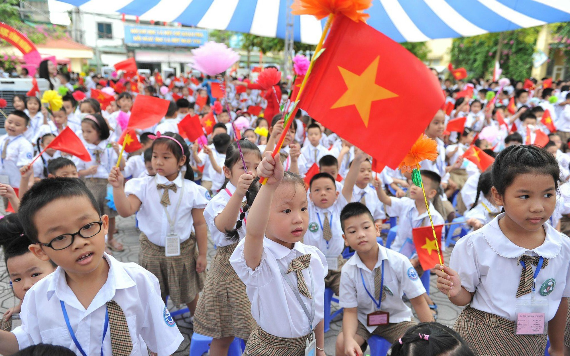 khai-giang-1-anh-dang-khoa-1725468671114256982088-0-0-1280-2048-crop-1725468772072475602731.jpg