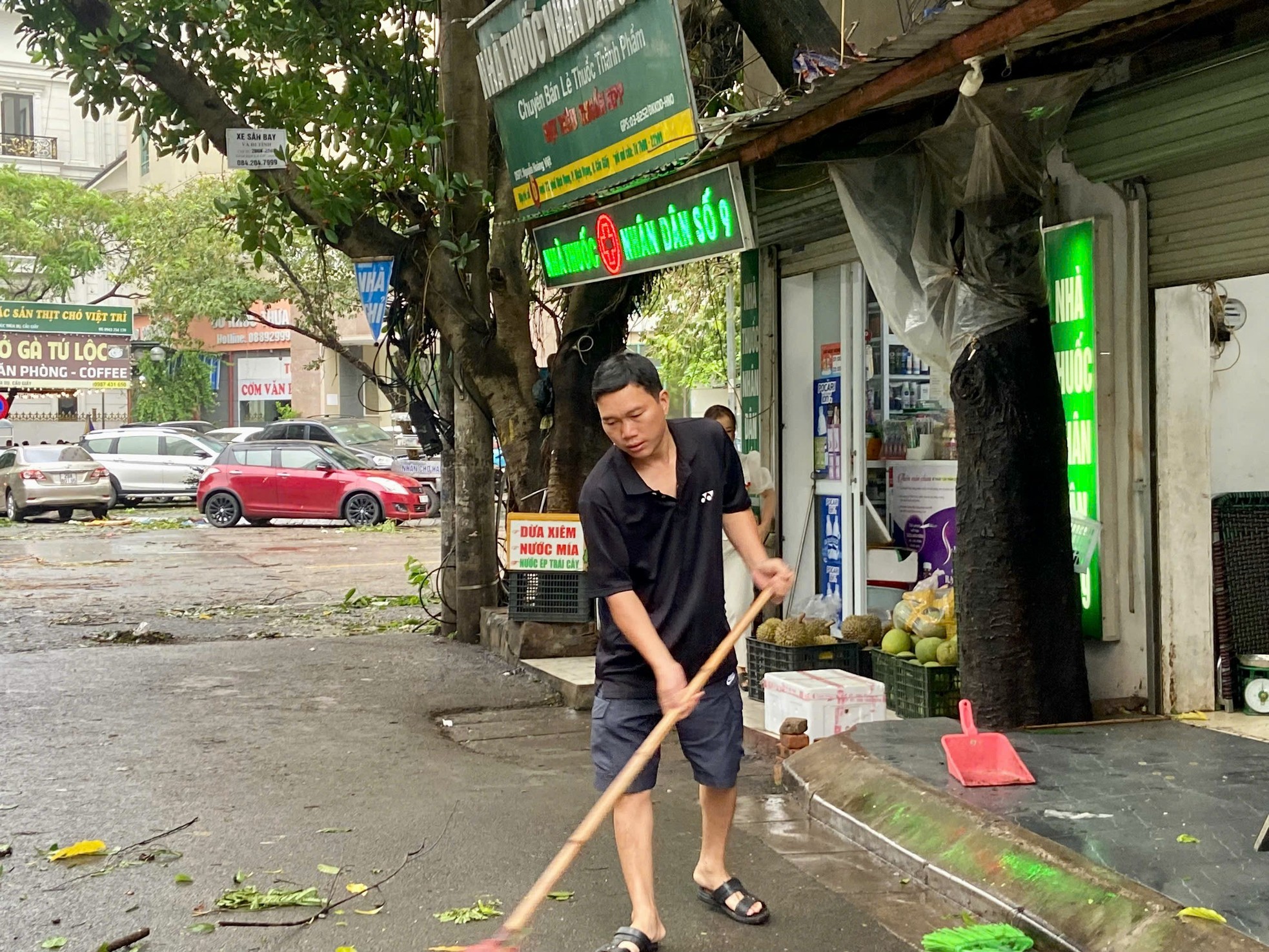 Chợ sớm sau bão: Vắng bóng tiểu thương, rau xanh tăng gấp rưỡi - Ảnh 10.