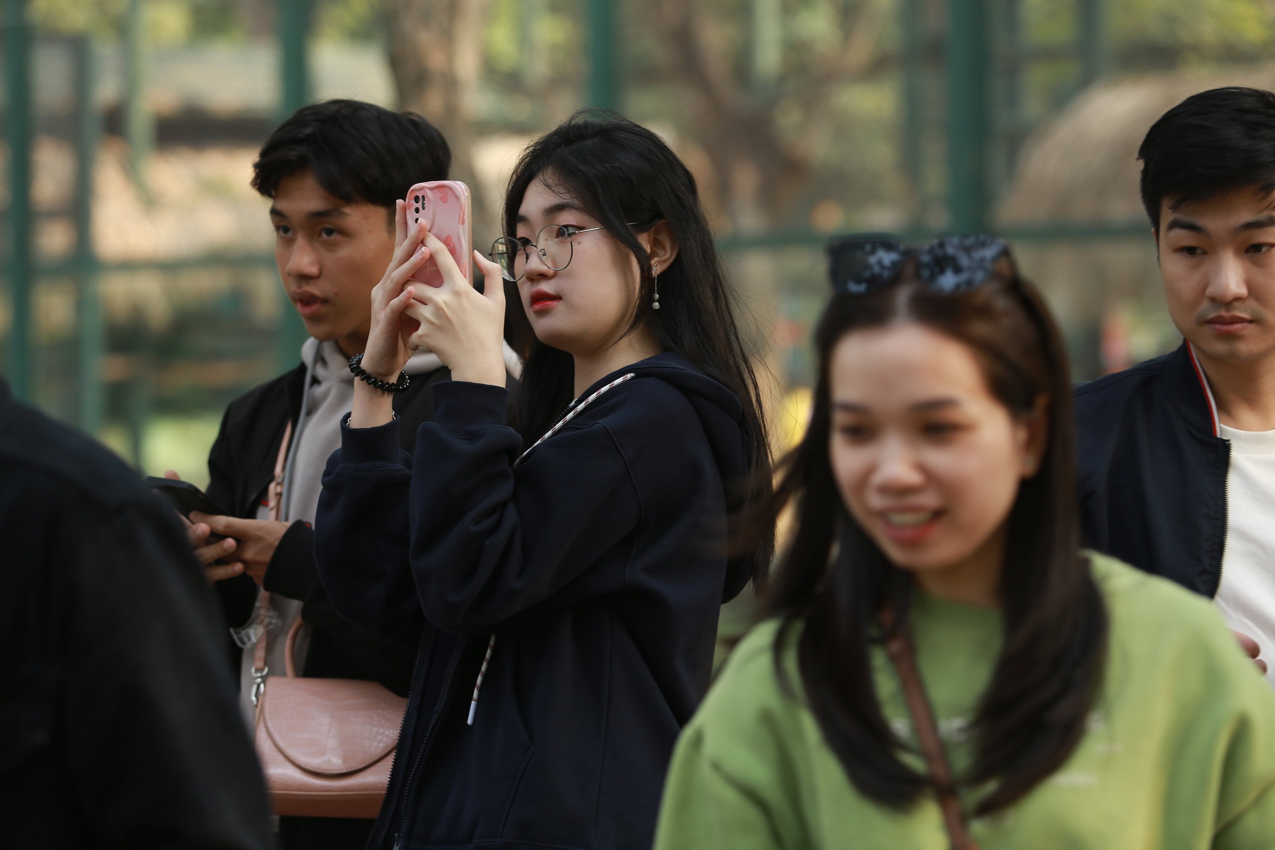 Vườn thú Hà Nội thu hút hàng chục nghìn người trong ngày nghỉ Tết Dương lịch 2025- Ảnh 6.