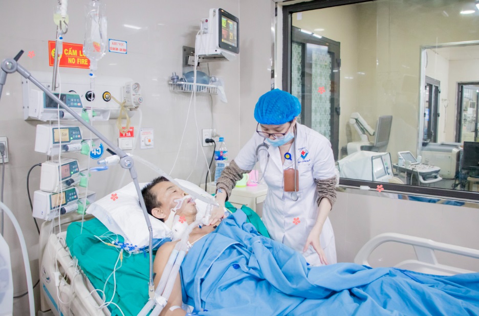 Kỳ tích giành lại sự sống cho bệnh nhân 61 tuổi ở Tuyên Quang bị ngưng tim lúc nửa đêm - Ảnh 3.