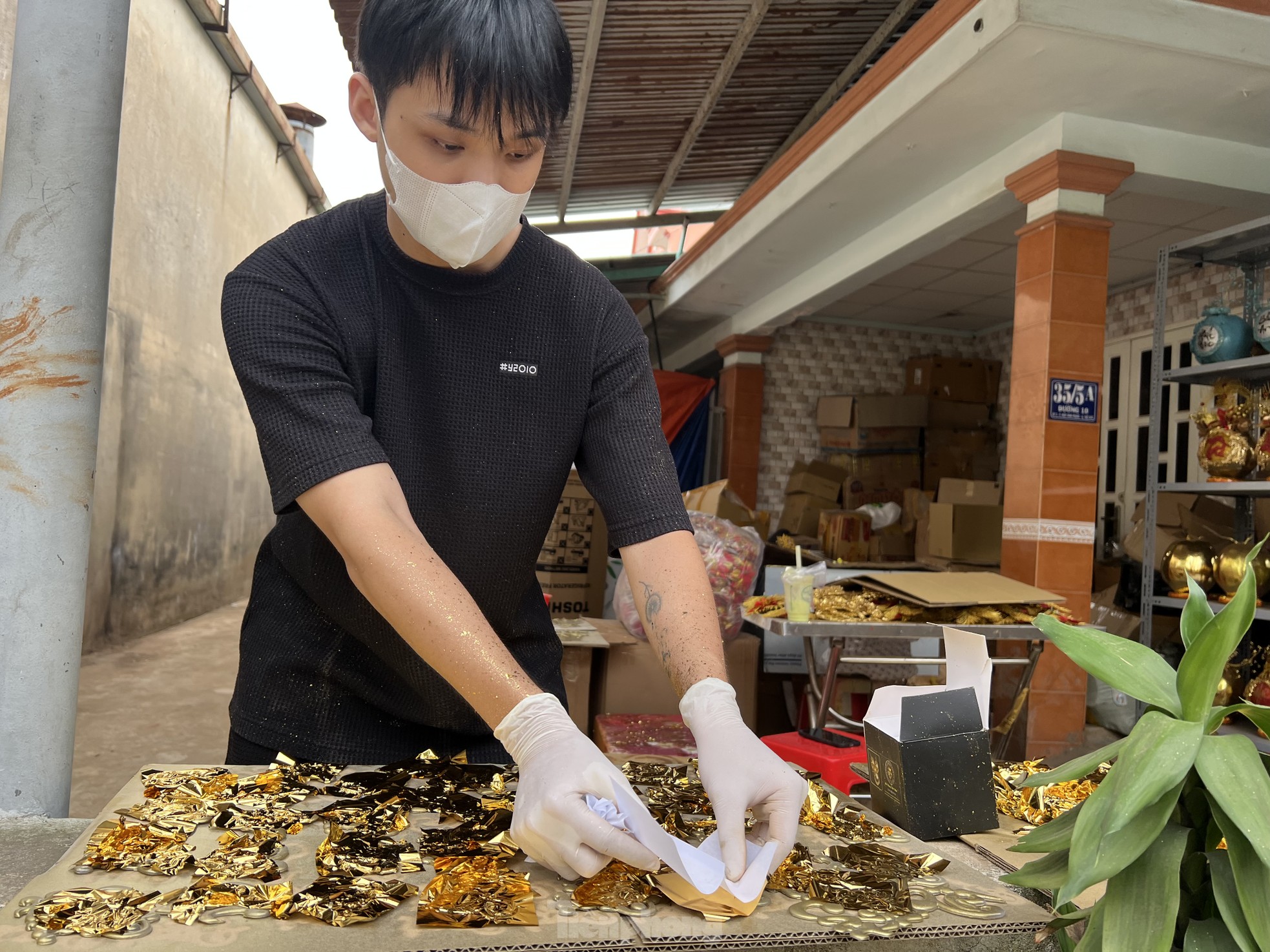 Mặt hàng Tết mà người sản xuất đã dừng nhận đơn hàng cả tháng vì… làm không xuể - Ảnh 7.