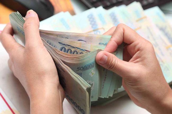 Cách tính thuế thu nhập cá nhân từ tiền thưởng Tết 2025, hàng triệu lao động nên biết- Ảnh 2.