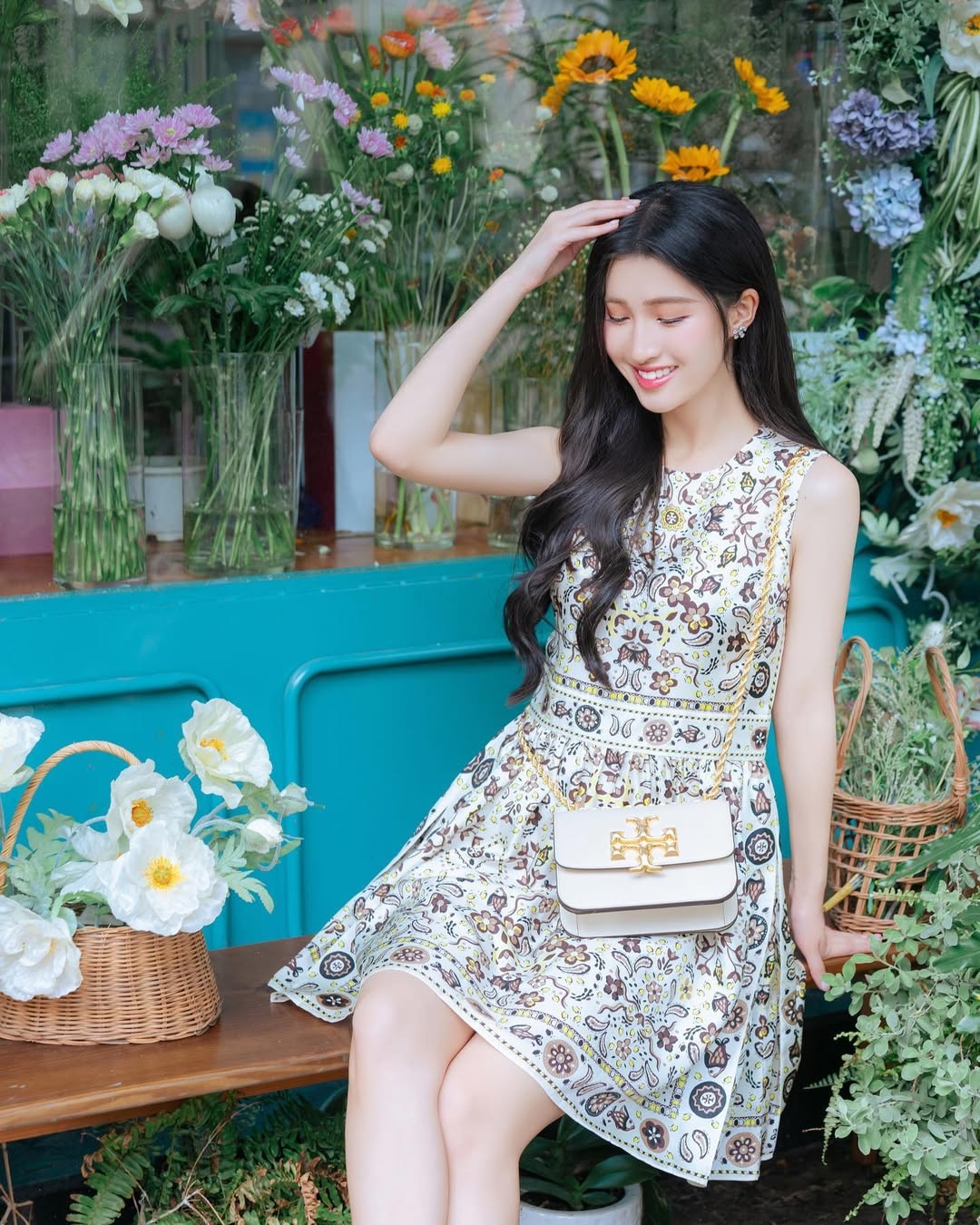 Bóc giá bộ sưu tập túi hiệu của Á hậu Phương Nhi trước khi có hôn lễ với con trai tỷ phú Phạm Nhật Vượng - Ảnh 3.