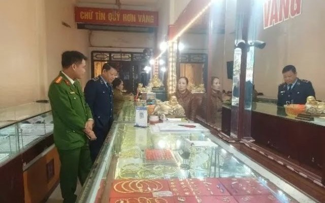 Xử phạt doanh nghiệp kinh doanh v&agrave;ng bạc kh&ocirc;ng r&otilde; nguồn gốc tại thanh h&oacute;a - Ảnh 3.