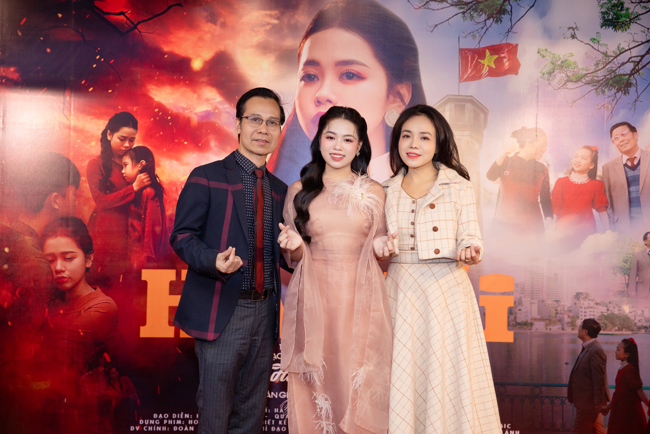 Trò cưng của NSƯT Lan Anh ra mắt MV 'Cô gái Hà Nội'- Ảnh 1.