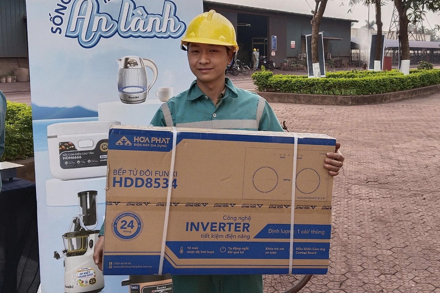 Xu hướng sắm Tết 2025: "lên đời" bếp từ- Ảnh 3.