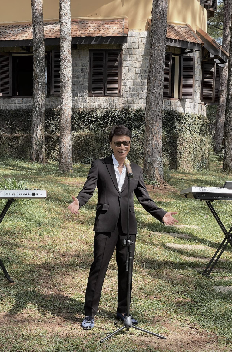 Danh ca Tuấn Ngọc: '77 tuổi tôi vẫn phải học hát'- Ảnh 3. Danh ca Tuấn Ngọc: '77 tuổi tôi vẫn phải học hát'- Ảnh 3.