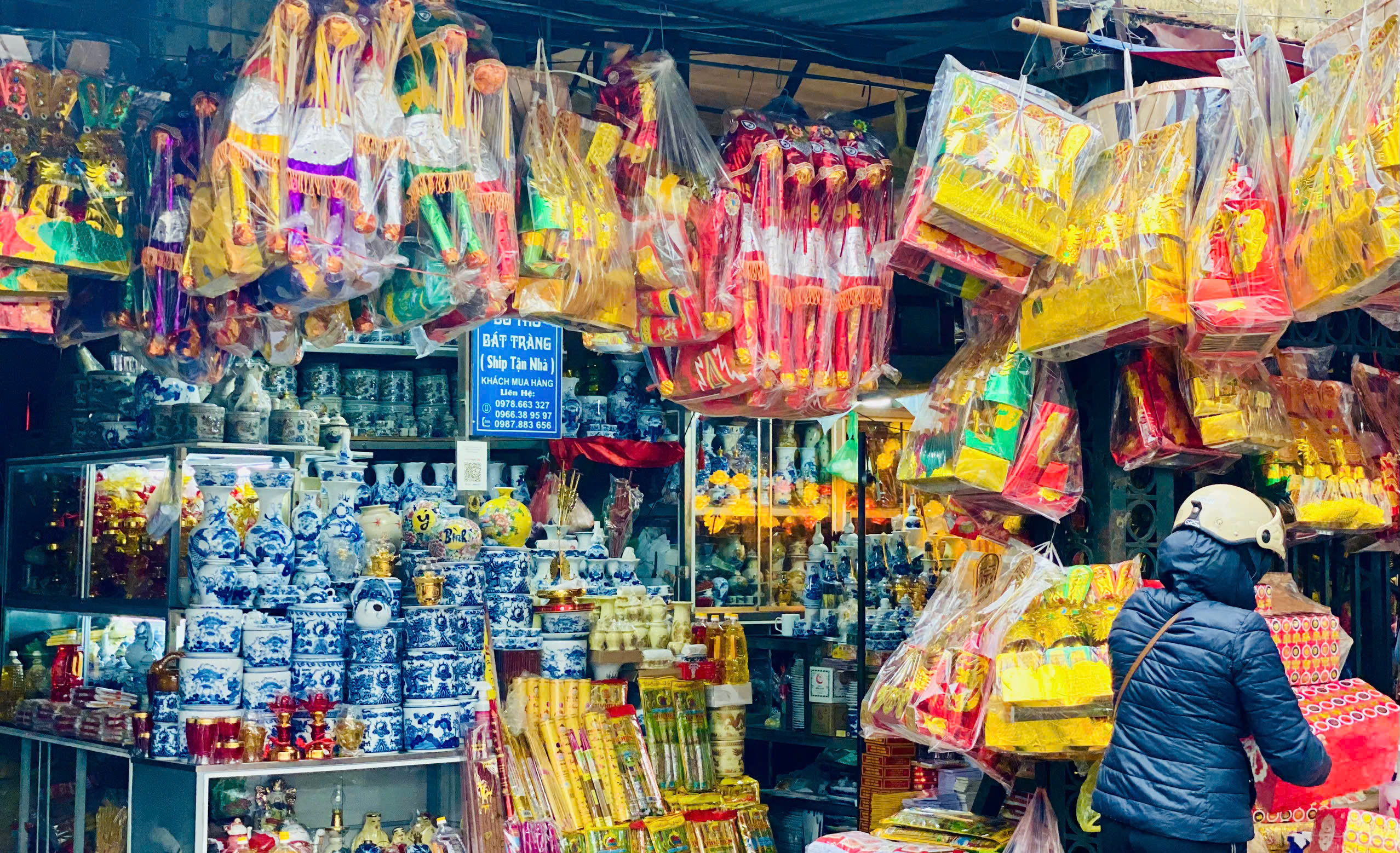 Thị trường đồ lễ cúng ông Công, ông Táo đa dạng nhưng sức mua kém- Ảnh 4.