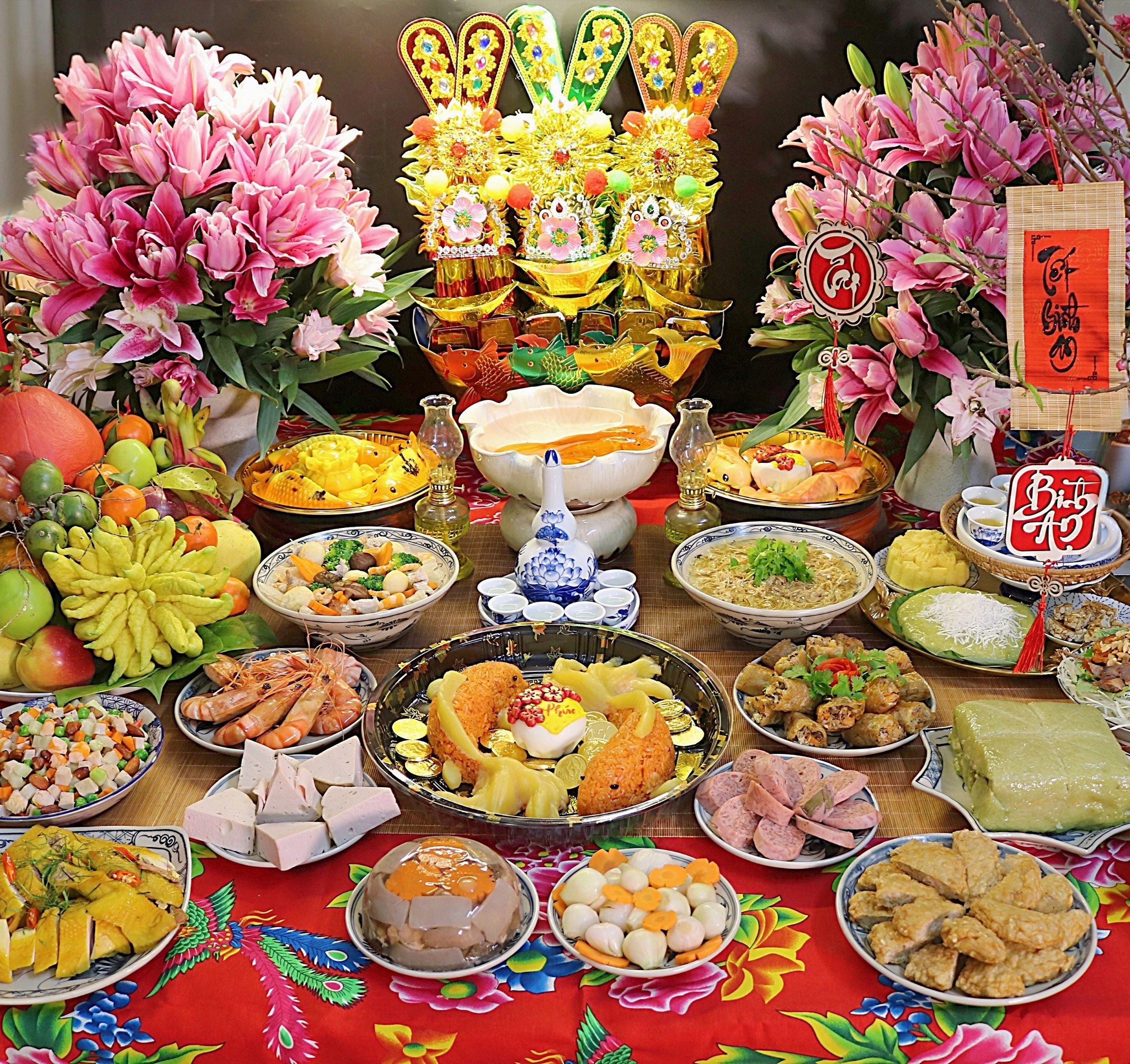 Thị trường đồ lễ cúng ông Công, ông Táo đa dạng nhưng sức mua kém- Ảnh 2.