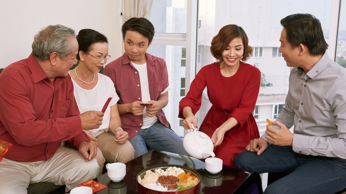 Một số điều nên chú ý với người 'xông đất' nơi làm việc đầu năm mới- Ảnh 3.