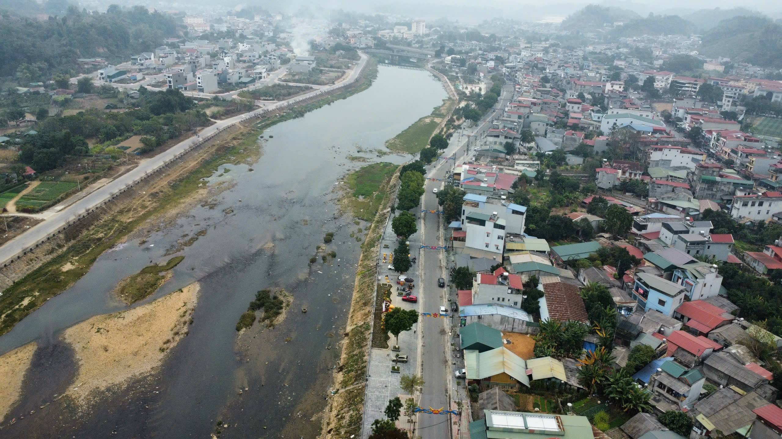 Cận cảnh linh vật rắn lần đầu tiên xuất hiện ở Bắc Kạn- Ảnh 11.