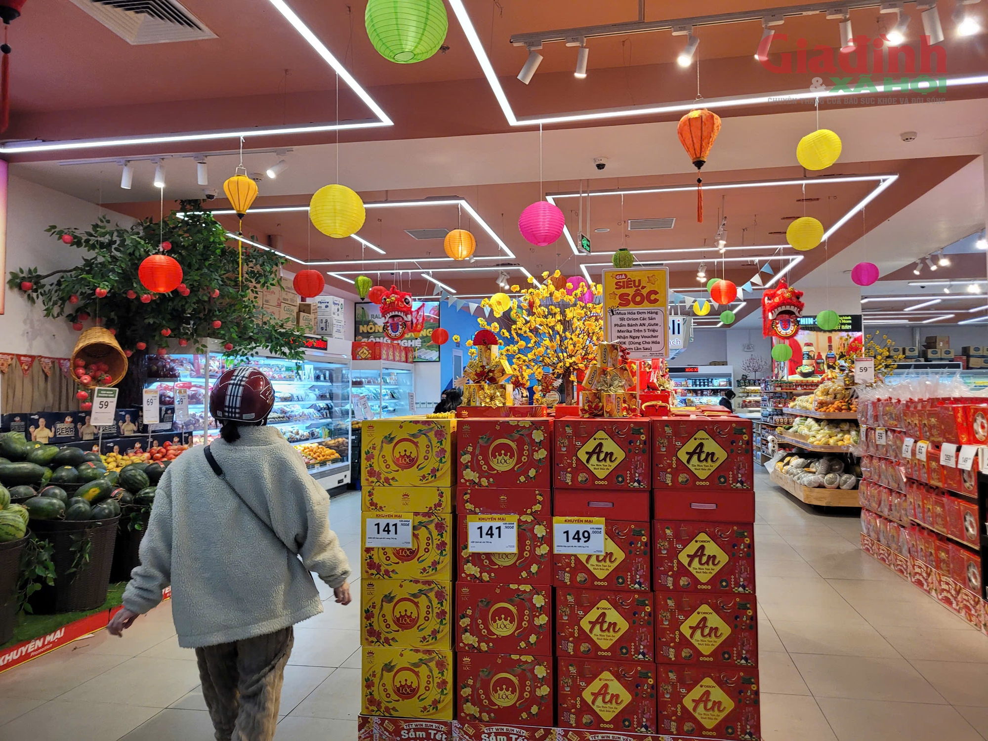 Sôi động thị trường hàng hóa phục vụ Tết Nguyên đán, đa dạng hàng Việt chiếm lĩnh thị trường- Ảnh 2.