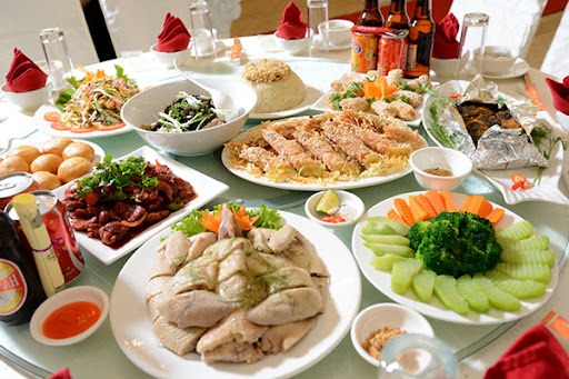 3 đối tượng cần 'kiềm chế' khi ăn uống ngày Tết- Ảnh 3. 3 đối tượng cần 'kiềm chế' khi ăn uống ngày Tết- Ảnh 3.