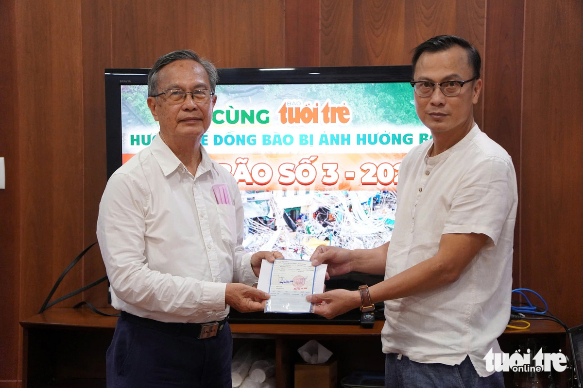 Gặp lại Giáo sư về hưu tặng sổ tiết kiệm 1 tỷ đồng cho đồng bào miền Bắc: Thực hành điều thiện cũng chính là bổn phận - Ảnh 1. Gặp lại Giáo sư về hưu tặng sổ tiết kiệm 1 tỷ đồng cho đồng bào miền Bắc: Thực hành điều thiện cũng chính là bổn phận - Ảnh 1.