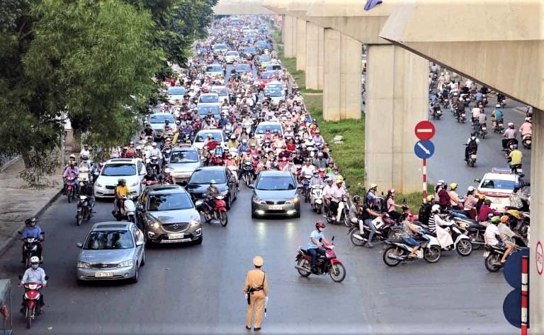 Điều kiện bắt buộc đối với lái xe khi tham gia giao thông áp dụng từ 2025, hàng triệu người cần lưu ý - Ảnh 2.