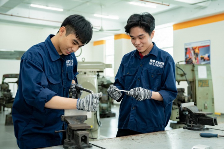 Sinh viên theo ngành học này, mức thu nhập có thể lên đến hơn 2 tỷ đồng mỗi năm- Ảnh 1. Sinh viên theo ngành học này, mức thu nhập có thể lên đến hơn 2 tỷ đồng mỗi năm- Ảnh 1.