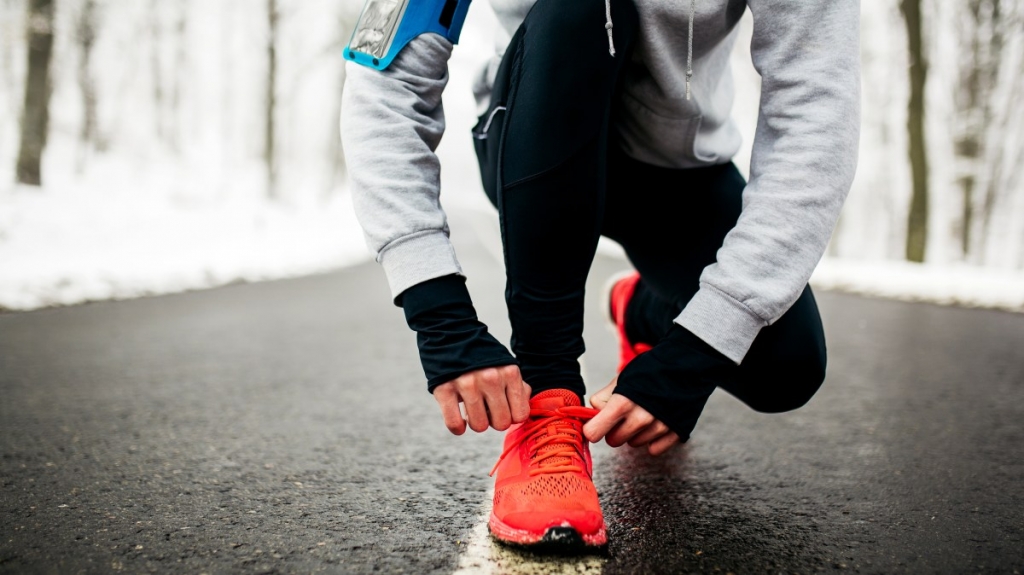 When exercising in cold weather, you must avoid these 5 mistakes to avoid bone and joint pain - Photo 2. Thể dục khi trời lạnh nhất định phải tránh 5 sai lầm này để không bị đau xương khớp- Ảnh 2.
