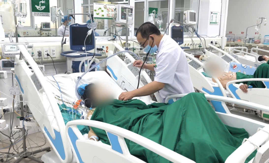 Sốt cao, mệt mỏi, người phụ nữ 39 tuổi nguy kịch, tiên lượng nặng vì mắc căn bệnh này- Ảnh 1.