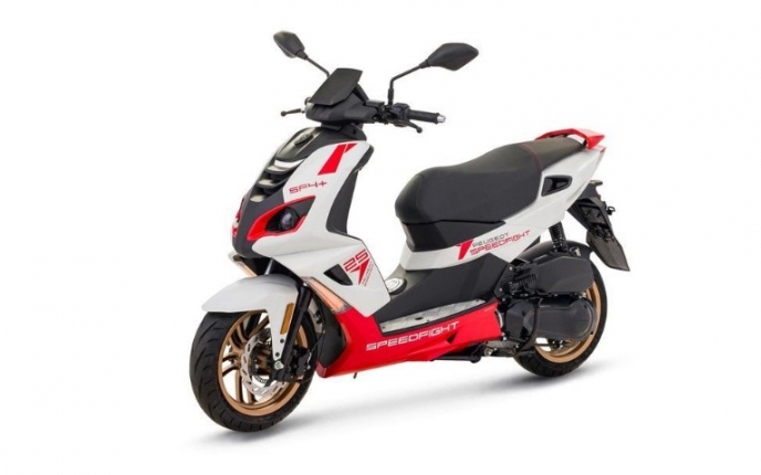 Xe ga 150cc giá 47,8 triệu đồng đẹp cổ điển có ABS và TCS "xịn" như SH rẻ hơn Air Blade