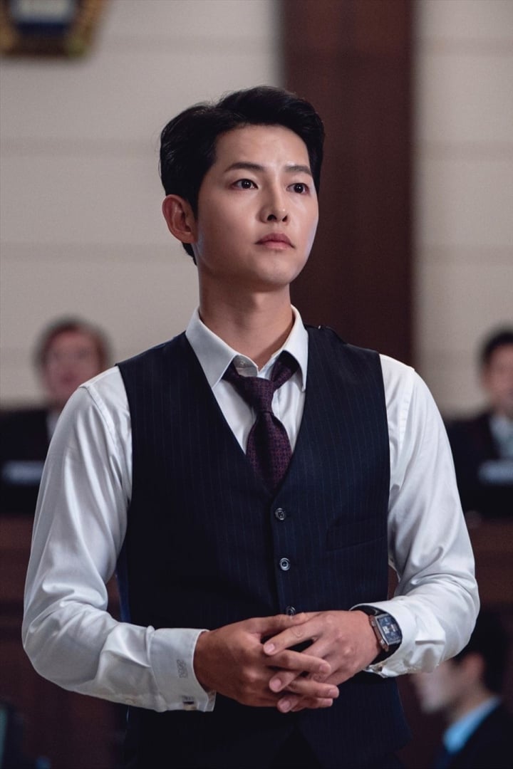 Đường tình trái ngược của Song Joong Ki - Song Hye Kyo sau 5 năm ly hôn - Ảnh 3.