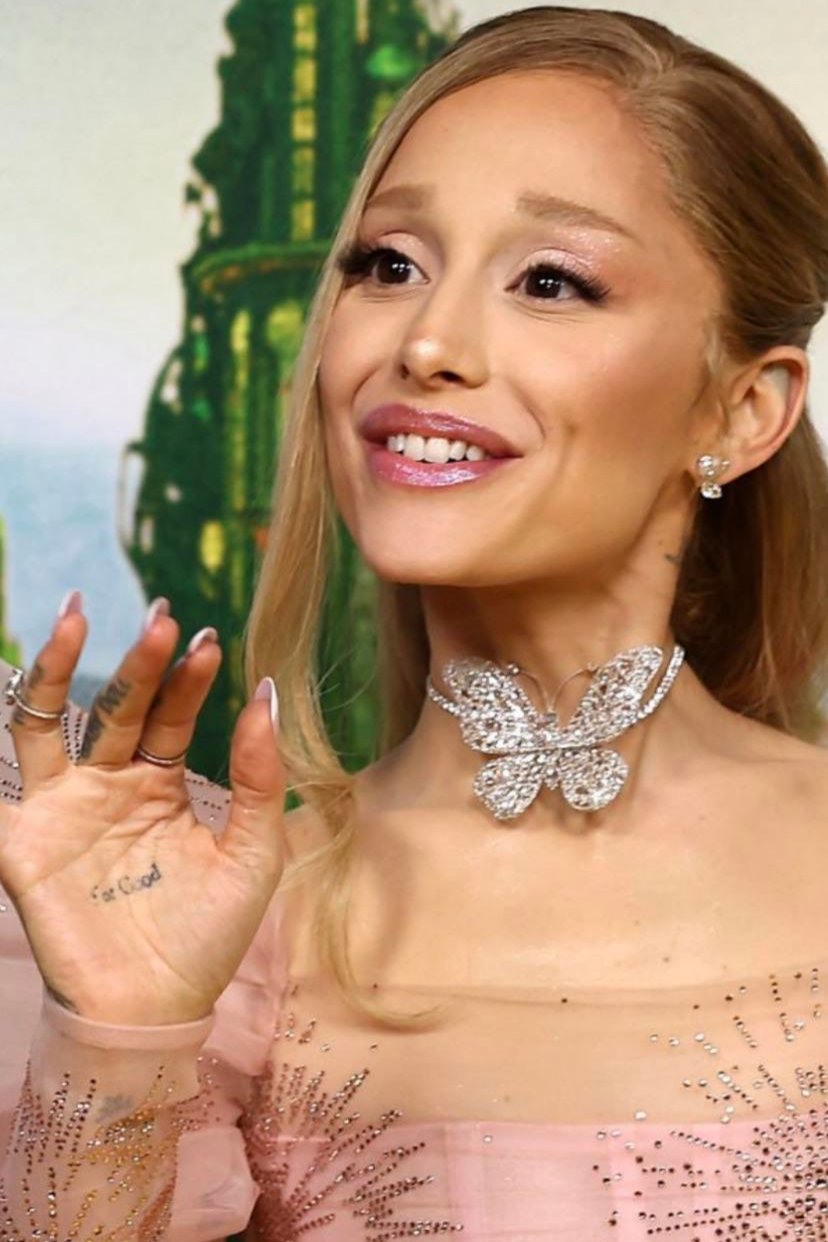 Ariana Grande gầy đến đau đớn- Ảnh 8.