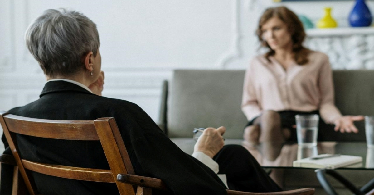 Muốn tố cáo chồng ngoại tình, thu thập bằng chứng thế nào cho đúng?