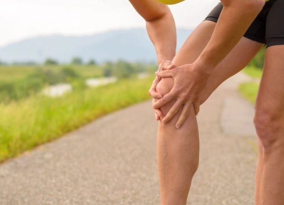 Người bệnh đau xương khớp dễ bị tái phát trong những ngày mưa bão: 4 cách phòng tránh an toàn, hiệu quả - Ảnh 4.