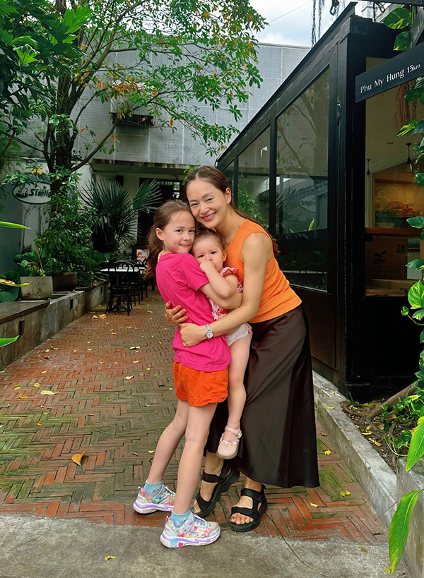 Tình trạng của Lan Phương: Có những đêm không ngủ, tự xoa dịu nỗi căng thẳng và mệt mỏi - Ảnh 2. Tình trạng của Lan Phương: Có những đêm không ngủ, tự xoa dịu nỗi căng thẳng và mệt mỏi - Ảnh 2.