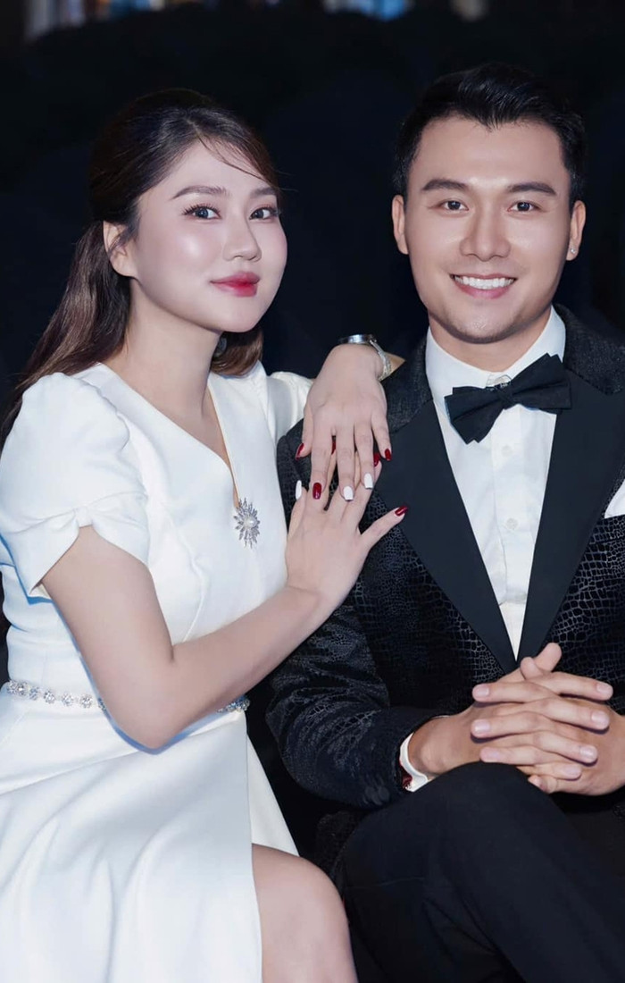 Nam vương 1m8 đóng cả vai công an lẫn giang hồ, vợ xoay từng đồng lúc tay trắng - Ảnh 14.