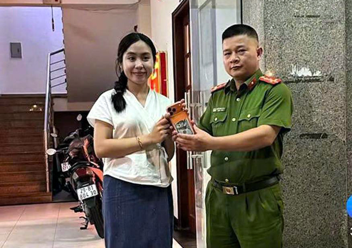 Hot girl Lào mất iPhone 17 ở Hà Nội, công an tìm lại chỉ sau vài giờ - Ảnh 1.