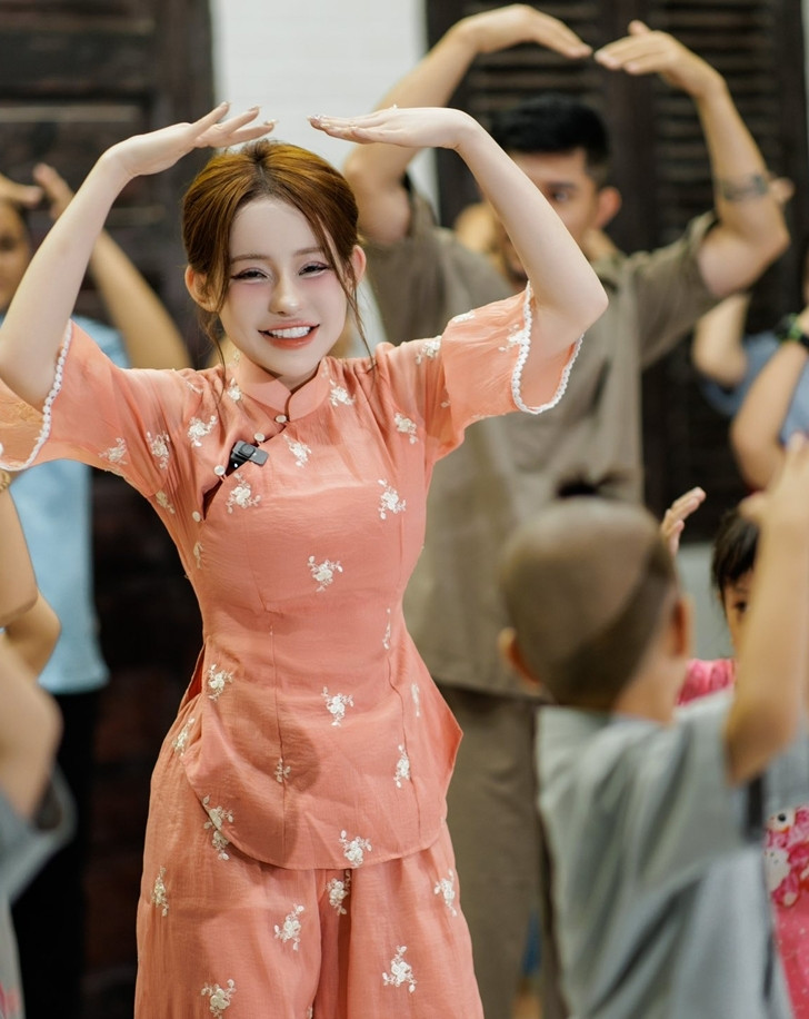 DJ Ngân 98 vừa bị bắt: Tai tiếng bậc nhất showbiz, scandal dày đặc - Ảnh 4.
