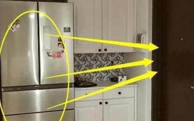 Bí quyết dọn dẹp bàn làm việc sạch sẽ và gọn gàng giúp thăng tiến trong công việc - Ảnh 4.