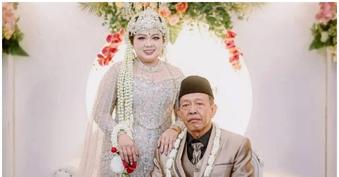 Ông lão 74 tuổi cưới vợ kém 50 tuổi, sính lễ 4,7 tỷ đồng khiến dân mạng dậy sóng