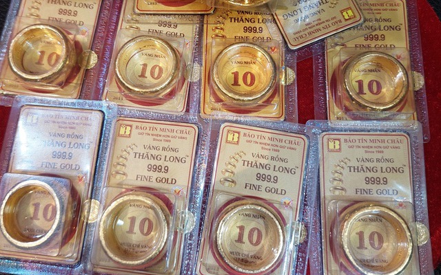 Giá vàng hôm nay 15 / 10: Vàng SJC và nhẫn BTMC tăng theo giá thế giới - Ảnh 1.