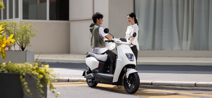 Xe máy điện giá 17 triệu đồng của Honda đẹp cổ điển chất ngang SH Mode, rẻ hơn Vision, xe số Wave Alpha - Ảnh 3. Xe máy điện giá 17 triệu đồng của Honda đẹp cổ điển chất ngang SH Mode, rẻ hơn Vision, xe số Wave Alpha - Ảnh 3.
