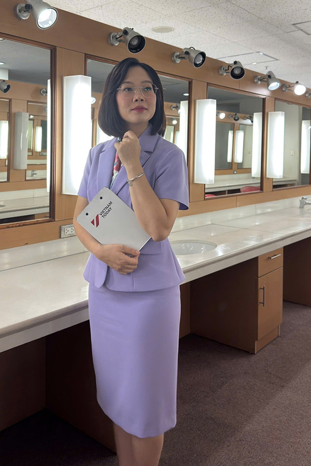 Nữ BTV nói tiếng Anh như gió được tuyển thẳng vào VTV là ai? - Ảnh 7. Nữ BTV nói tiếng Anh như gió được tuyển thẳng vào VTV là ai? - Ảnh 7.