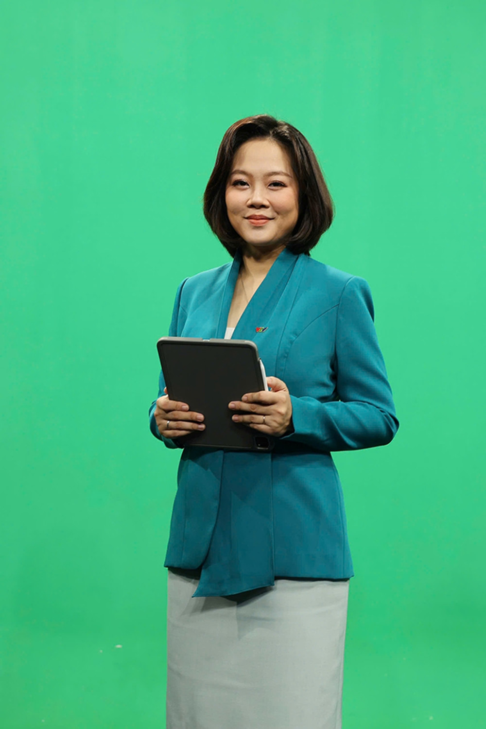 Nữ BTV nói tiếng Anh như gió được tuyển thẳng vào VTV là ai? - Ảnh 1. Nữ BTV nói tiếng Anh như gió được tuyển thẳng vào VTV là ai? - Ảnh 1.