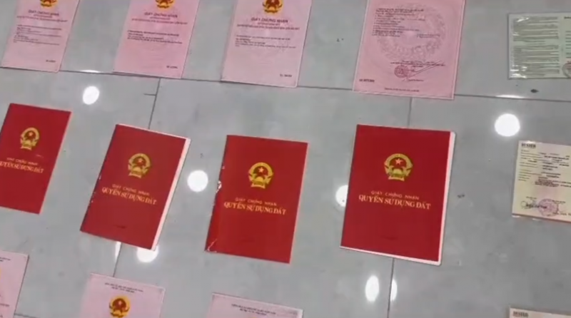 Tài sản bất ngờ trong chiếc két sắt ở căn hộ của “Ngân 98” - Ảnh 4. Tài sản bất ngờ trong chiếc két sắt ở căn hộ của “Ngân 98” - Ảnh 4.