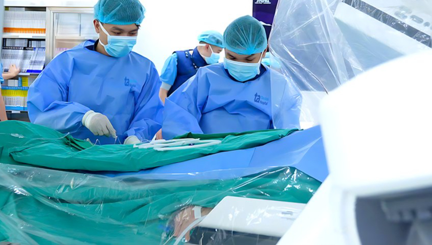 Người đàn ông 42 tuổi đang khỏe mạnh, bất ngờ nhồi máu cơ tim trong lúc chơi pickleball - Ảnh 2. Người đàn ông 42 tuổi đang khỏe mạnh, bất ngờ nhồi máu cơ tim trong lúc chơi pickleball - Ảnh 2.