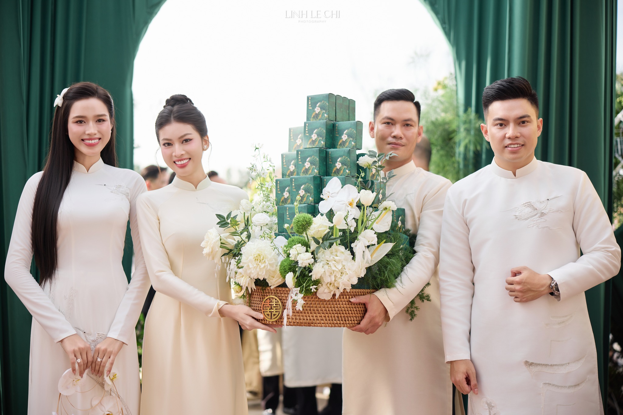 Bố chồng Đỗ Thị Hà là ai - Ảnh 12. Bố chồng Đỗ Thị Hà là ai - Ảnh 12.