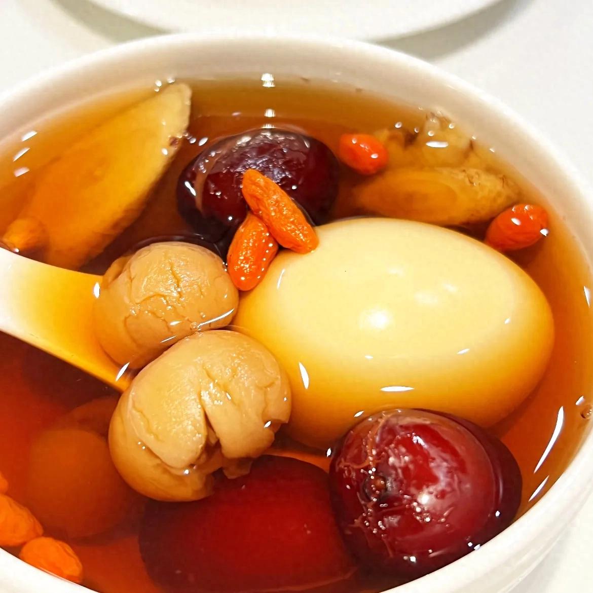 Uống 1 bát là da dẻ hồng hào, sáng khỏe: Công thức dưỡng khí huyết cực rẻ cho chị em- Ảnh 3. Uống 1 bát là da dẻ hồng hào, sáng khỏe: Công thức dưỡng khí huyết cực rẻ cho chị em- Ảnh 3.