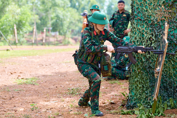 Hương Giang - Kỳ Duyên 'đối đầu' - Ảnh 3. Hương Giang - Kỳ Duyên 'đối đầu' - Ảnh 3.