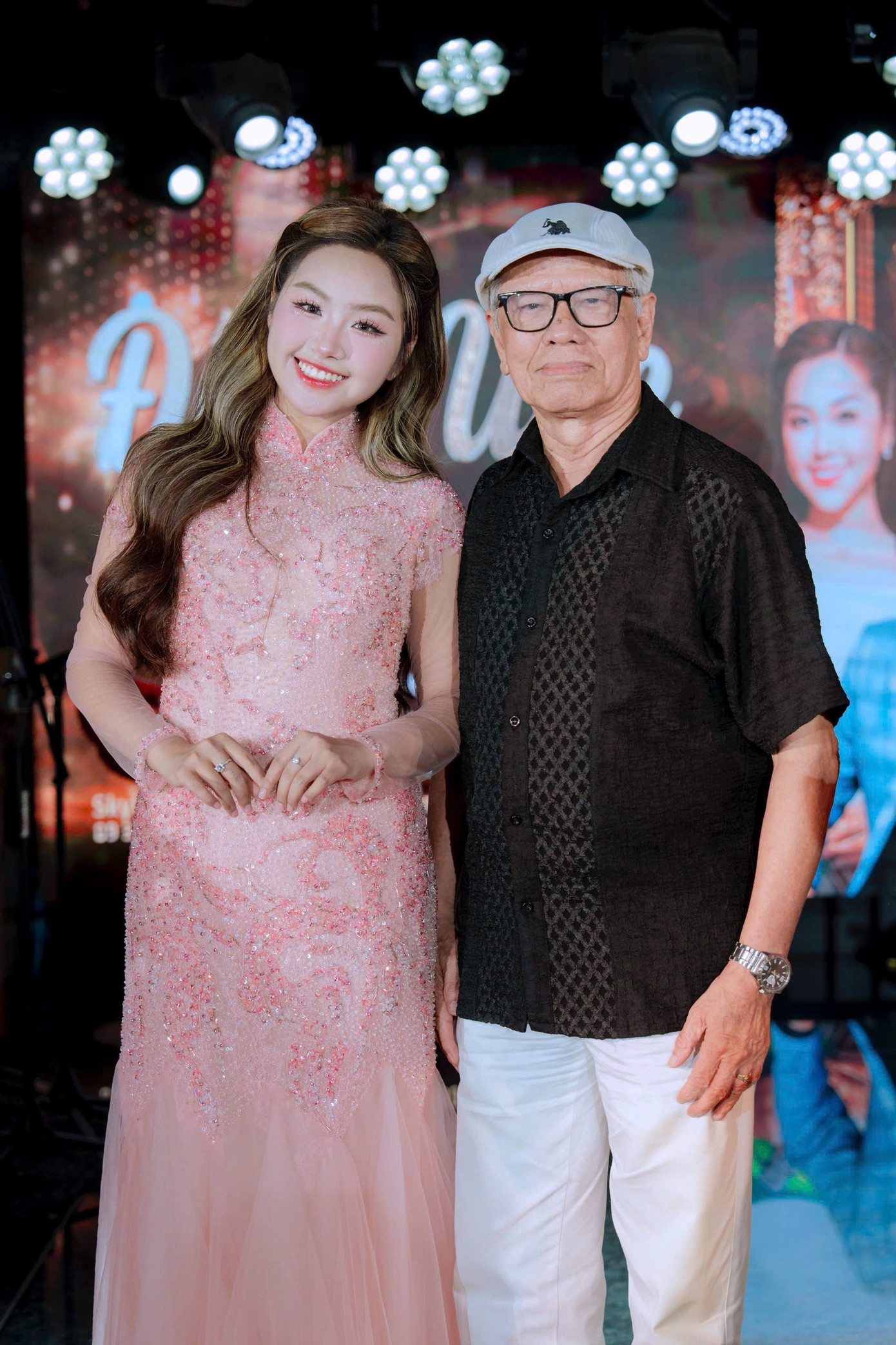 nsnd-manh-hung-va-khanh-an-1-1760573522951-17605735232611272304490.jpg