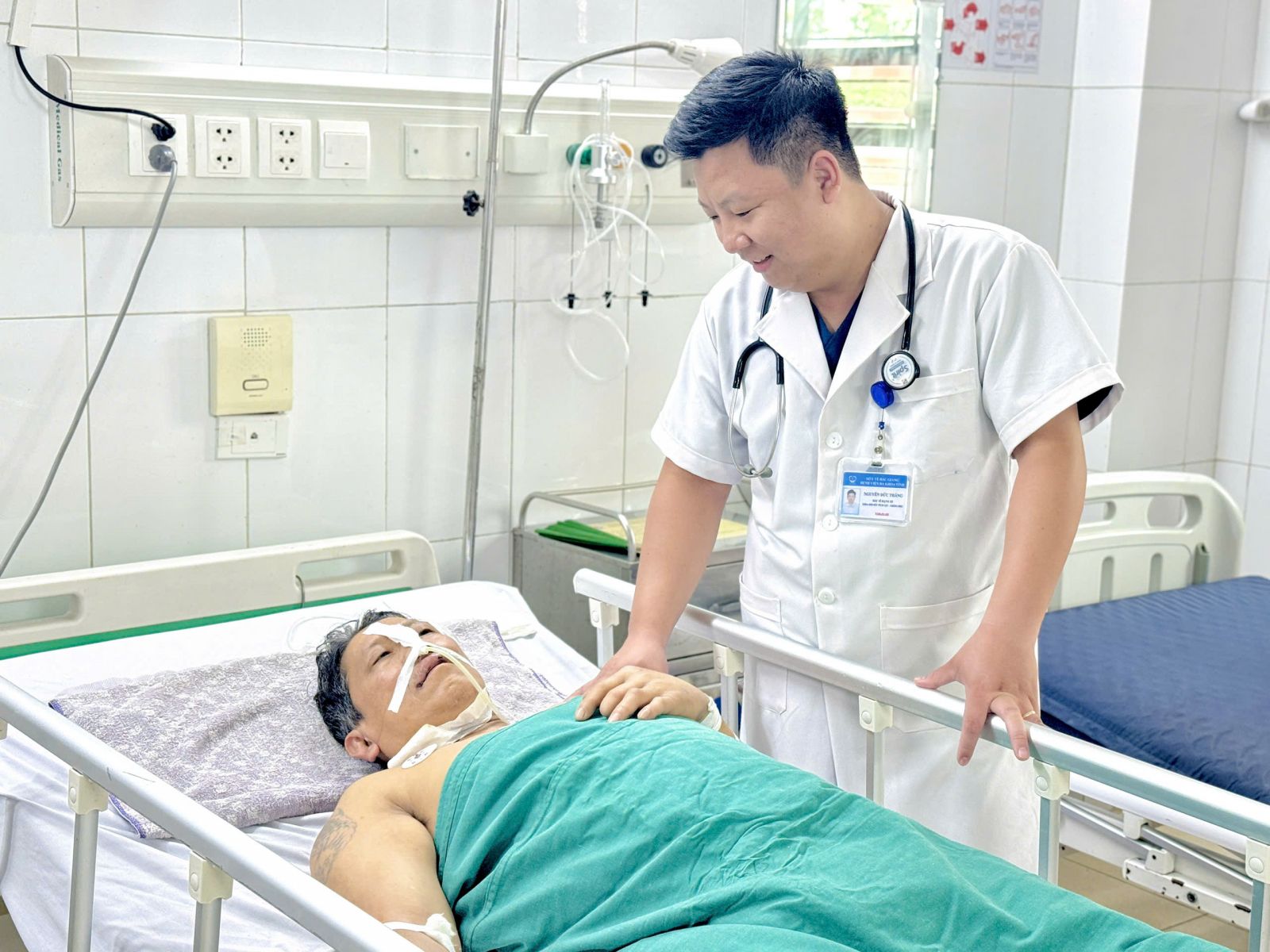 Kỳ tích cứu sống người đàn ông bị sơ gan chỉ còn 1% cơ hội sống vì 1 thói quen nhiều nam giới Việt mắc phải - Ảnh 1. Kỳ tích cứu sống người đàn ông bị sơ gan chỉ còn 1% cơ hội sống vì 1 thói quen nhiều nam giới Việt mắc phải - Ảnh 1.