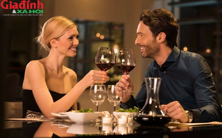 'Say nắng' khi đã có gia đình – cảm xúc tự nhiên hay dấu hiệu hôn nhân đang lạnh dần? - Ảnh 1.