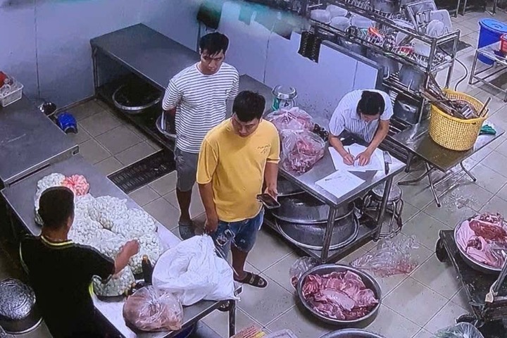 Kết quả xác minh vụ thịt ôi, trứng hỏng tại bếp ăn trường tiểu học tại Hà Nội - Ảnh 1. Kết quả xác minh vụ thịt ôi, trứng hỏng tại bếp ăn trường tiểu học tại Hà Nội - Ảnh 1.