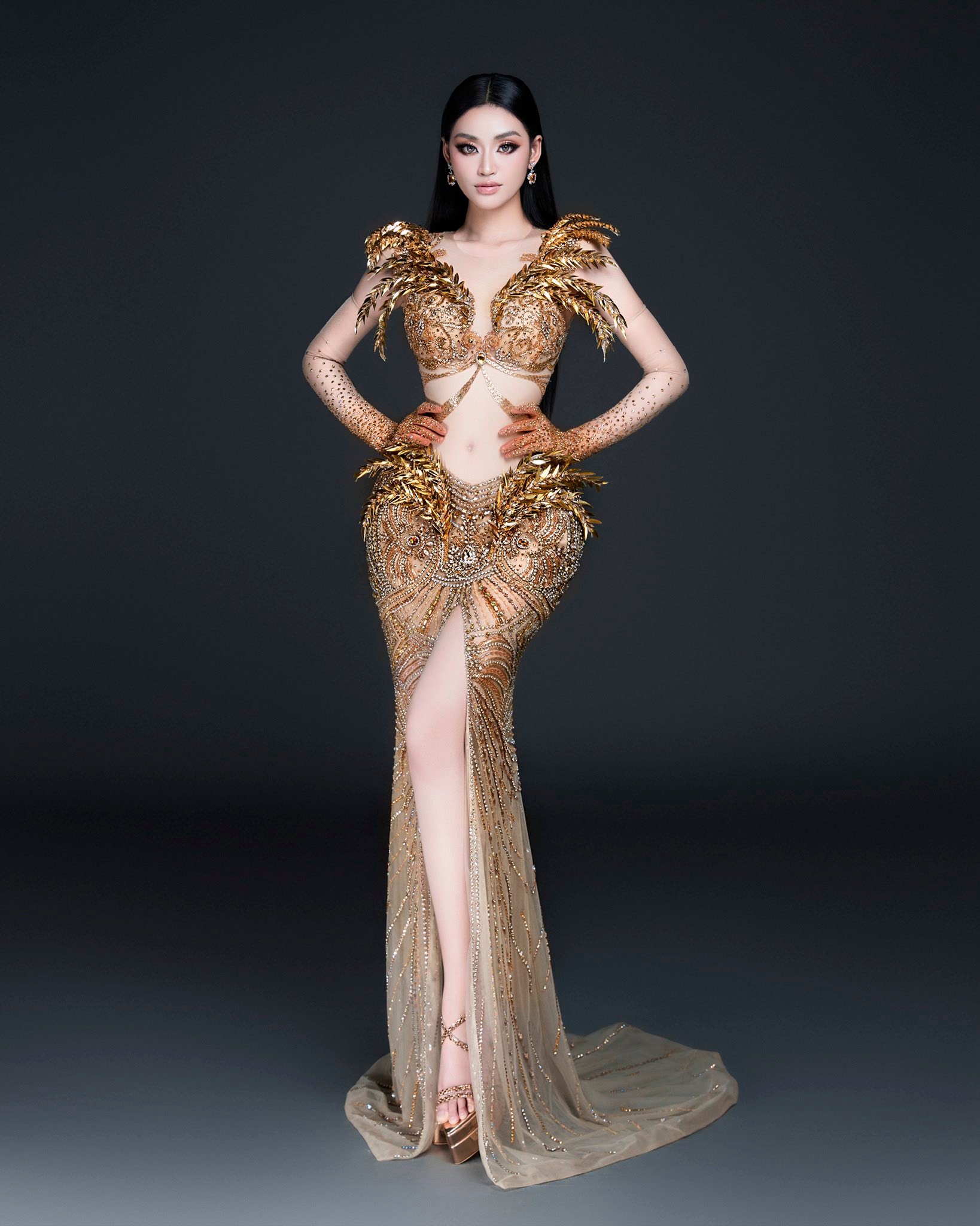 Bố mẹ Hoa hậu Yến Nhi lần đầu ra nước ngòai tiếp lửa Trước chung kết Miss Grand International 2025 - Ảnh 6. Bố mẹ Hoa hậu Yến Nhi lần đầu ra nước ngòai tiếp lửa Trước chung kết Miss Grand International 2025 - Ảnh 6.