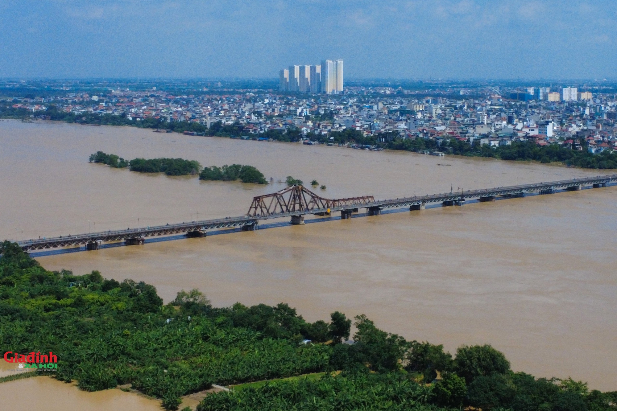 Lũ sông Hồng đạt đỉnh tại Hà Nội , nhiều khu vực ven sông ngập nước - Ảnh 9.