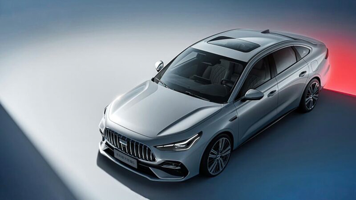 Xe sedan hạng C giá 300 triệu đồng , siêu tiết kiệm xăng và sang trọng như Mercedes - Ảnh 3.
